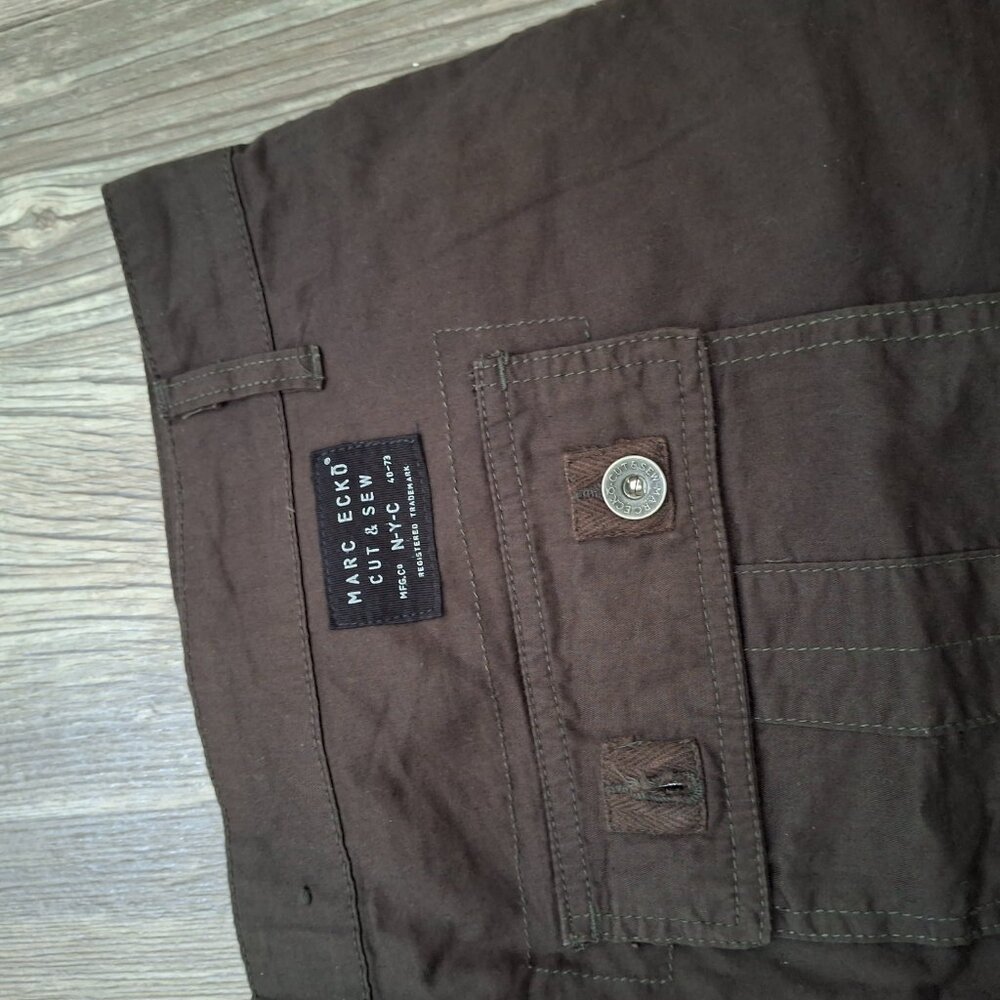 Shorts - Picture 3 of 4